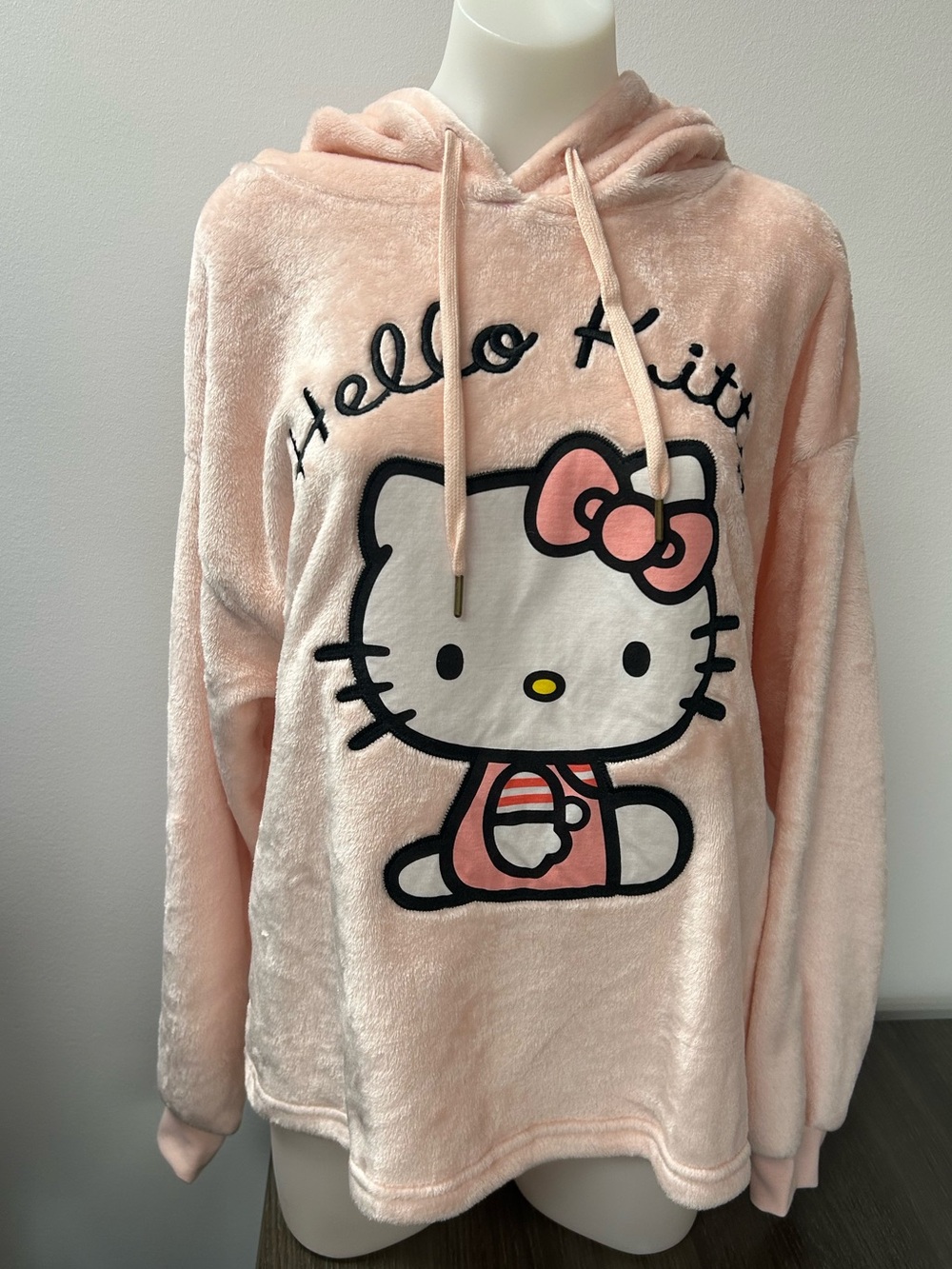 NWT- Hello Kitty Plush Oversize Sweatshirt ( fits M- XL)